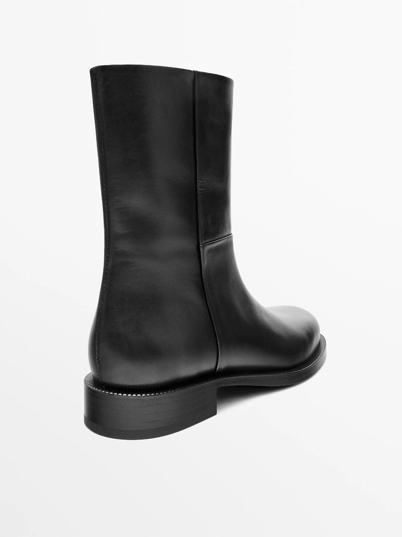 Flat leather ankle boots