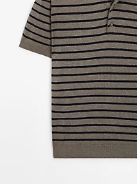 Polo en maille à rayures et manches courtes