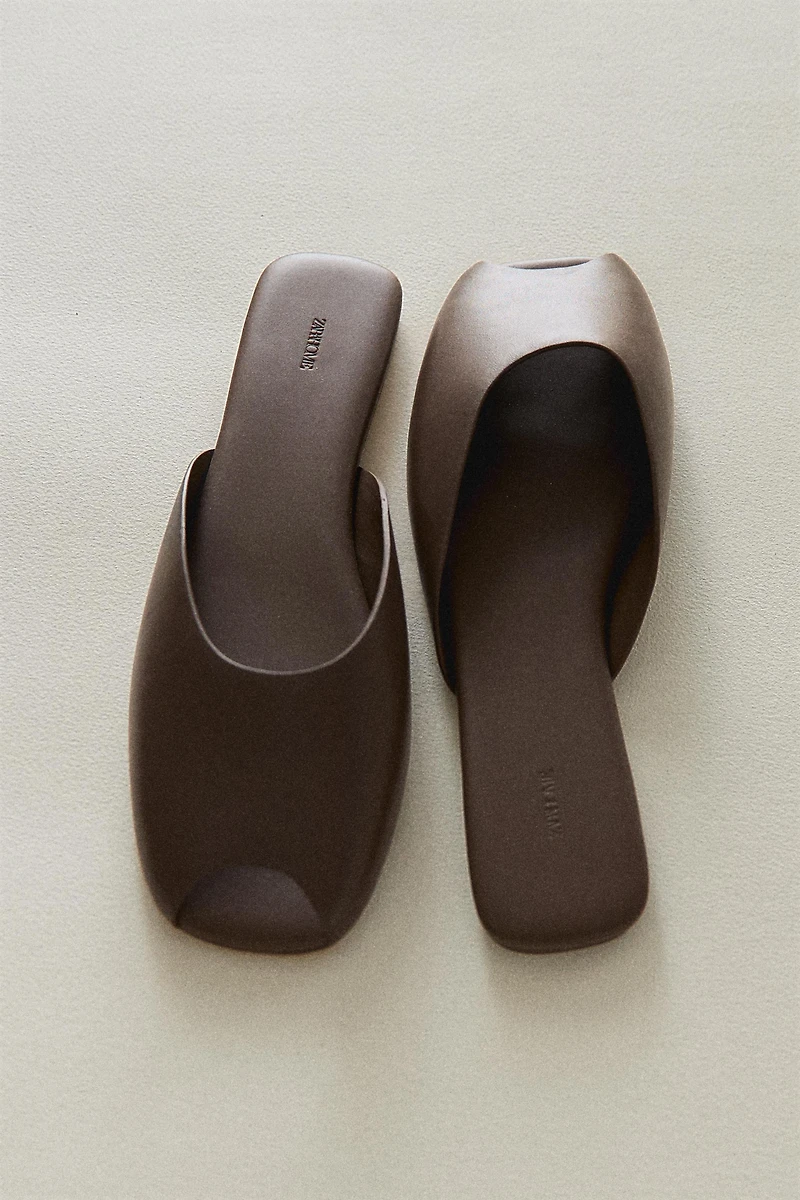 LEATHER MULES