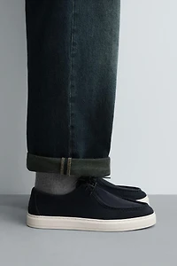 CASUAL LEATHER SHOES