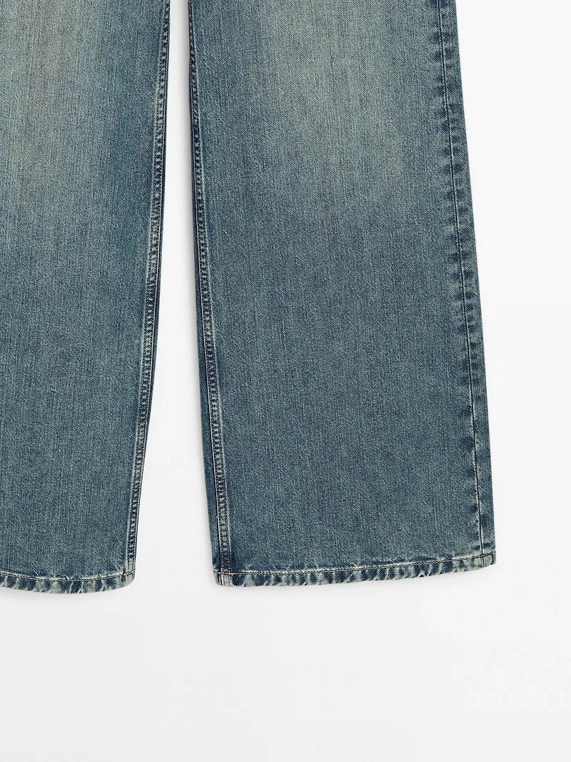 High-waist wide-leg jeans