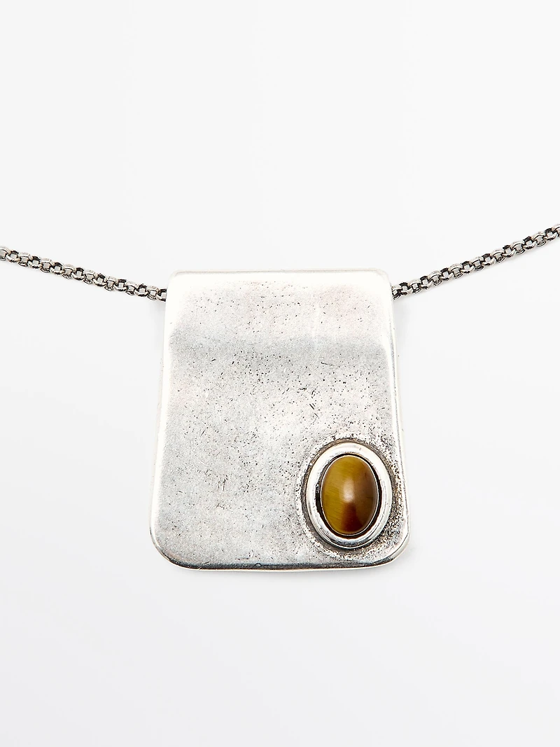 Pendentif carré avec pierre