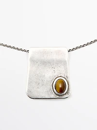 Pendentif carré avec pierre