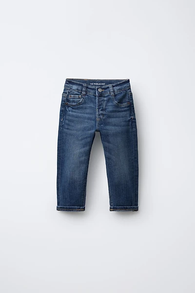 STRAIGHT FIT JEANS