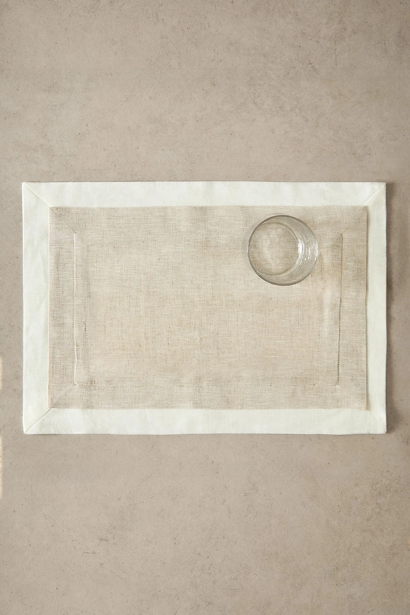 DOUBLE-LAYER PLACEMAT