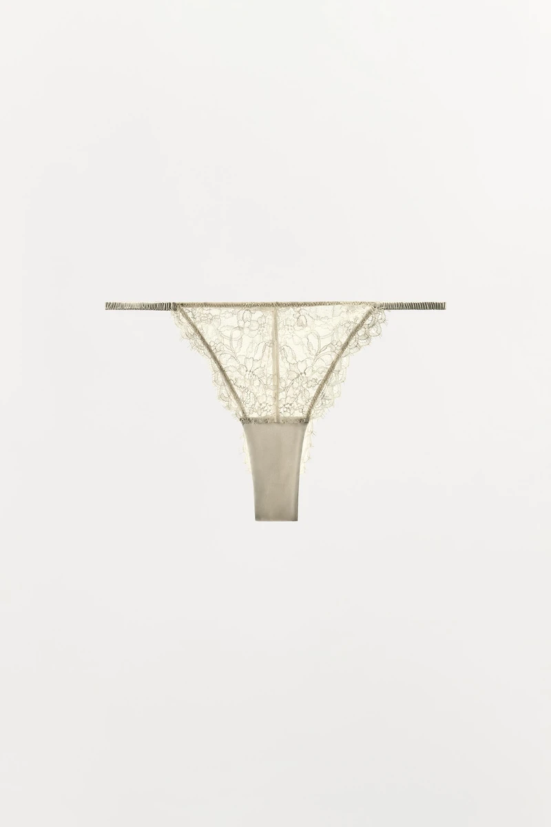CULOTTE EN DENTELLE