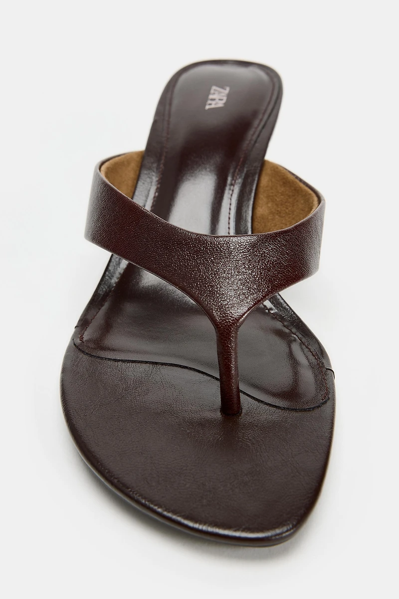 LEATHER KITTEN HEEL SANDALS
