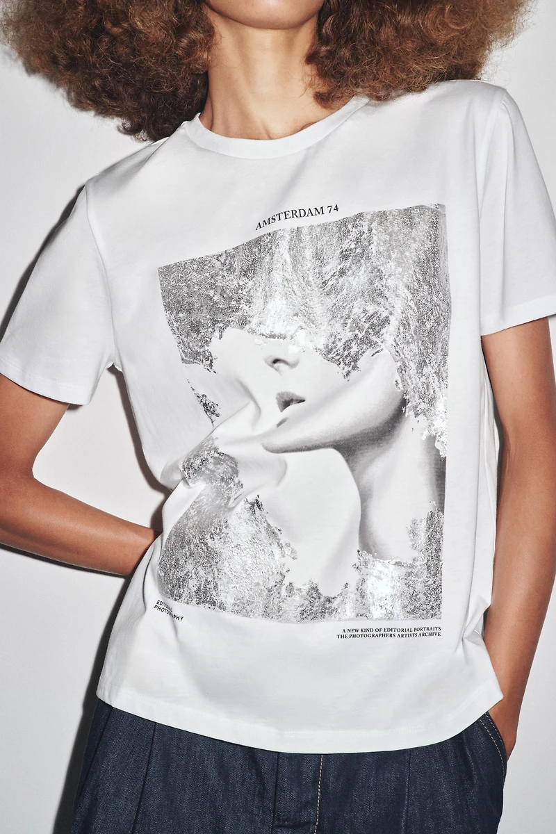 T-SHIRT ESTAMPAGE MÉTALLISÉ