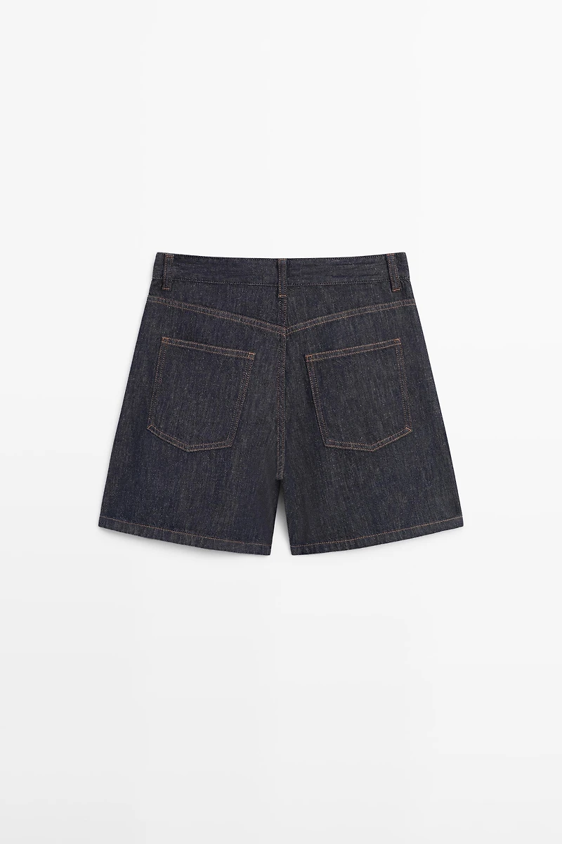 Total look mid-rise denim Bermuda shorts