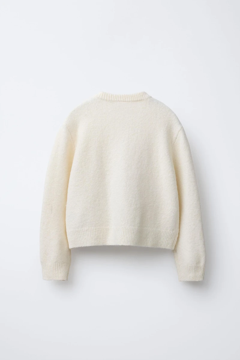 SATIN FLOWER BUTTON KNIT CARDIGAN