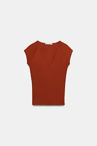 V-NECK TOP