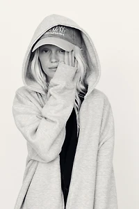 SWEAT BASIQUE ZIPPÉ
