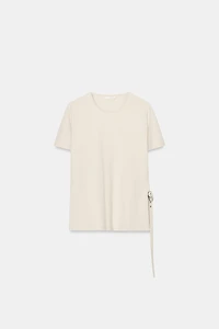 BUCKLE OPENING T-SHIRT