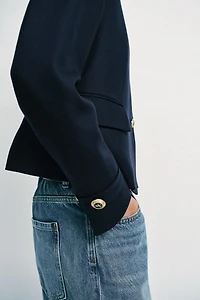 GOLD BUTTON FITTED BLAZER