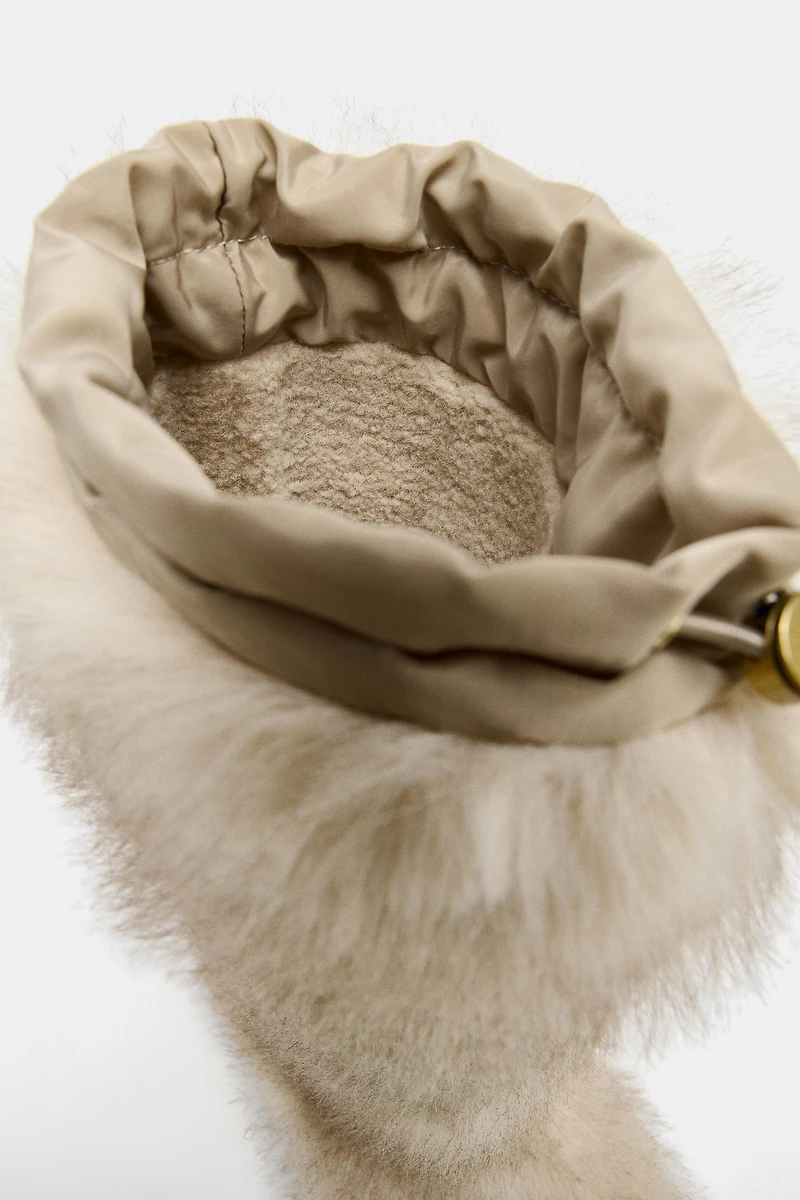 BOTTES EFFET FOURRURE AVEC BRIDE COLLECTION SKI