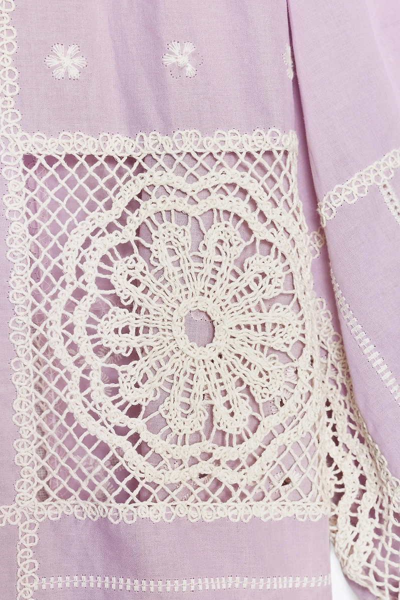 CHEMISE EN MATIÈRES VARIÉES CROCHET