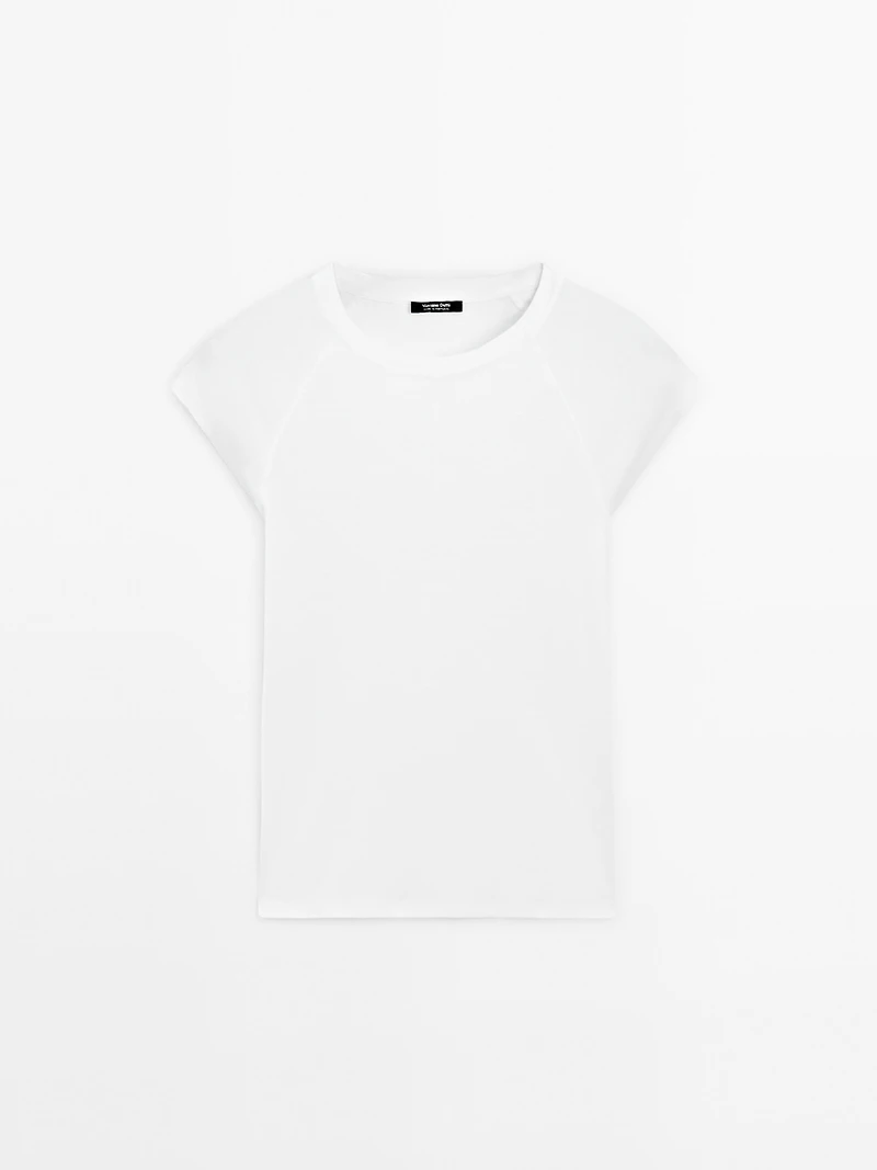 Cotton T-shirt with short raglan sleeves