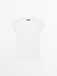 Cotton T-shirt with short raglan sleeves