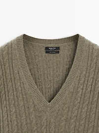 100% cashmere oversize knit sweater