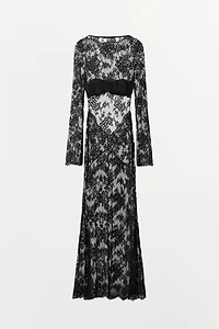 ROBE LONGUE EN DENTELLE AVEC DÉCOLLETÉ DOS