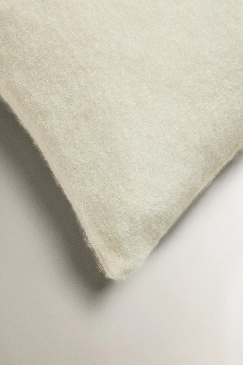 KNIT CUSHION COVER