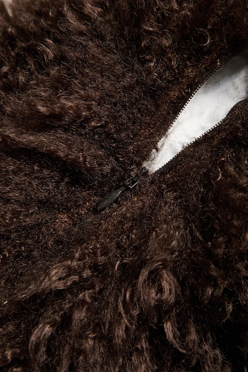 FAUX FUR SCALLOPED THROW PILLOW COVER