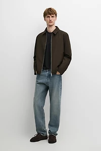 Lightweight jacket with collar detail