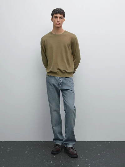 Straight-leg jeans