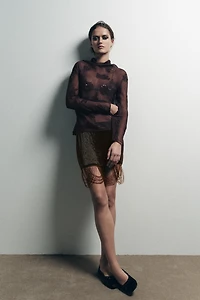 CHEMISE SEMI-TRANSPARENTE À BRODERIES FLEURIES