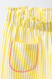 PANTALON À RAYURES EN CONTRASTE