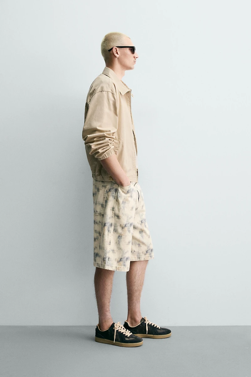 SHORT RELAXED FIT À IMPRIMÉ ABSTRAIT