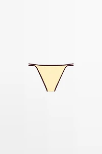 Bas de bikini contrastant