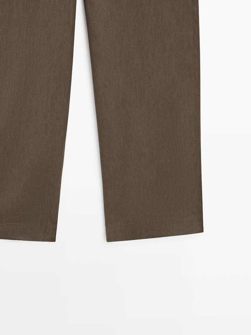Pantalon fluide avec détail élastique à la taille