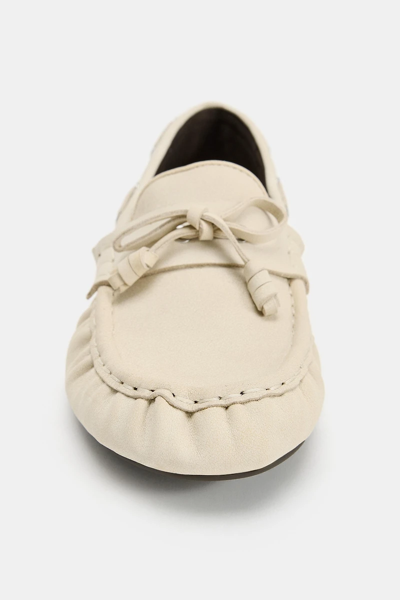 LEATHER GATHERED FLAT LOAFERS
