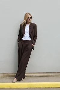 STRAIGHT FIT PLEATED PANTS