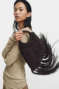 WOVEN KNOTTED FRINGE BAG