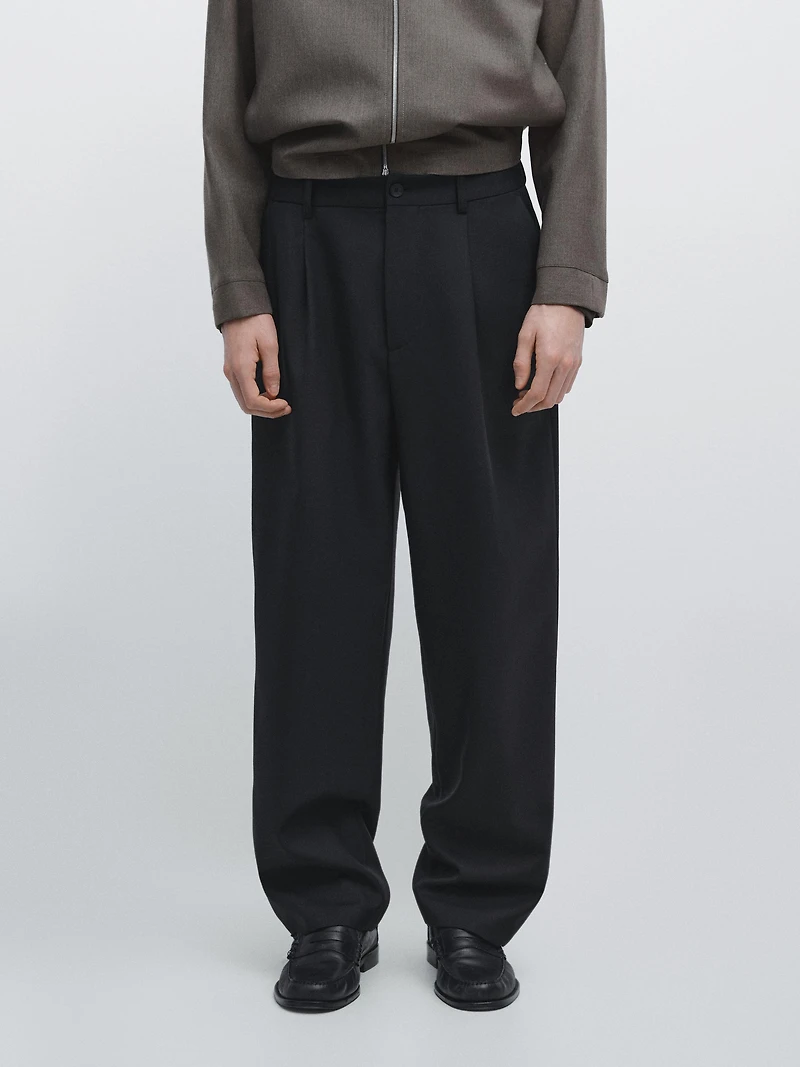 Relaxed fit wool blend trousers with darts