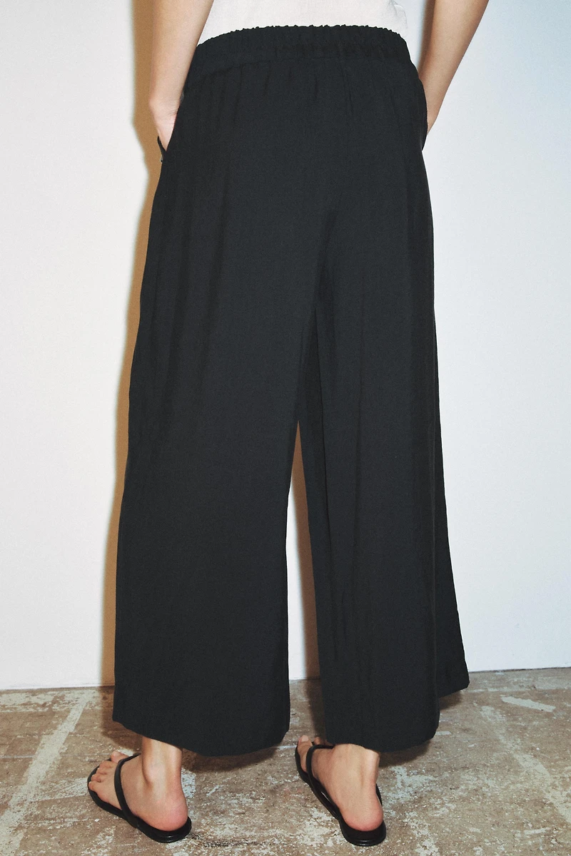 PLEATED CULOTTE PANTS