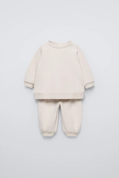 ENSEMBLE SWEAT ET PANTALON JOGGER