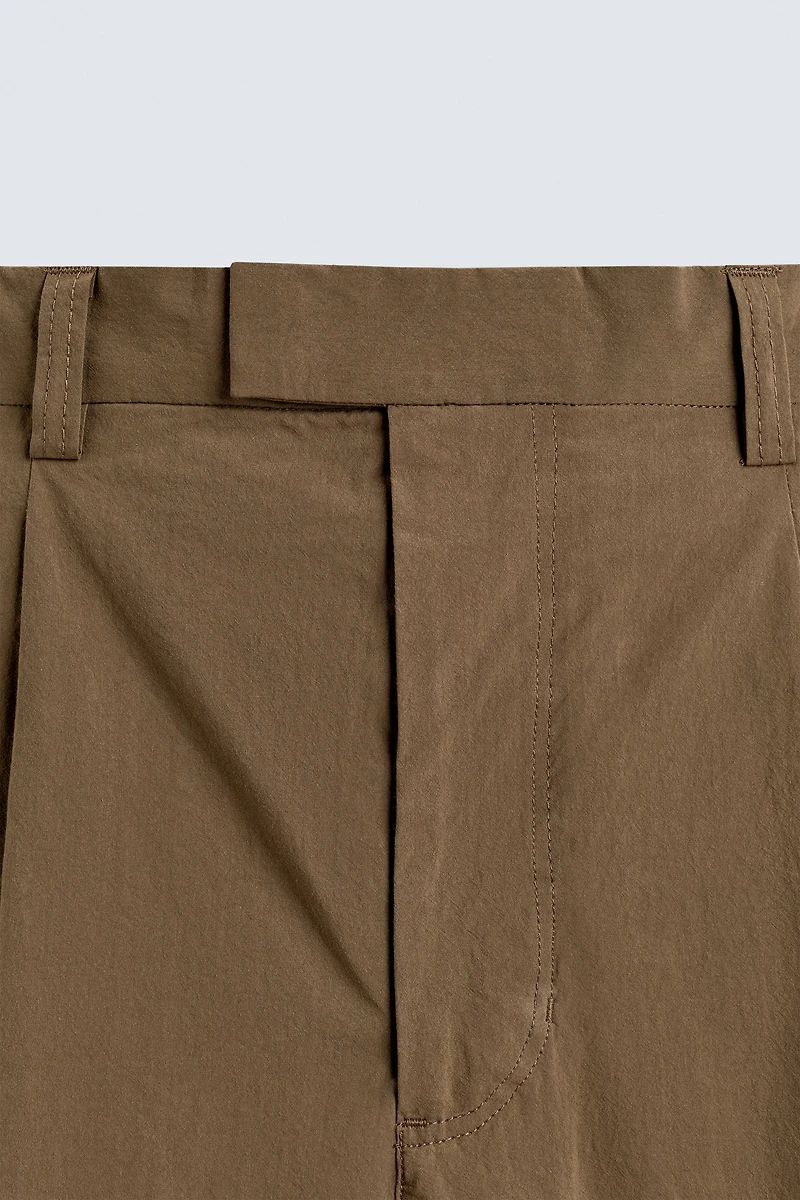 PANTALON TECHNIQUE COUPE LARGE DE COSTUME