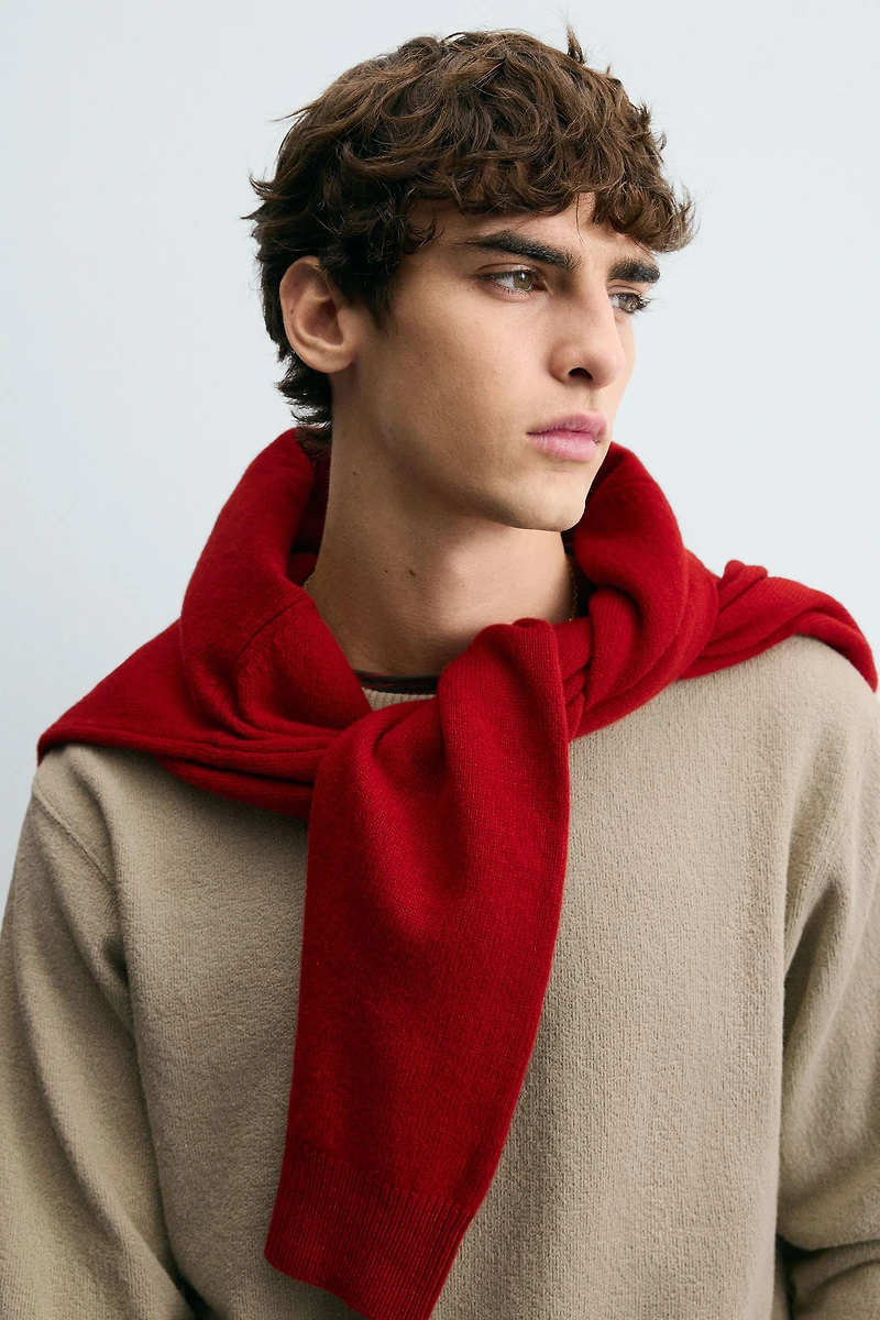 TEXTURED CREWNECK SWEATSHIRT