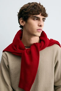 TEXTURED CREWNECK SWEATSHIRT