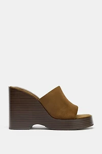 SUEDE PLATFORM WEDGE SANDALS