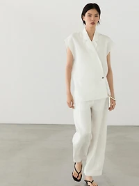 Linen waistcoat with buttons