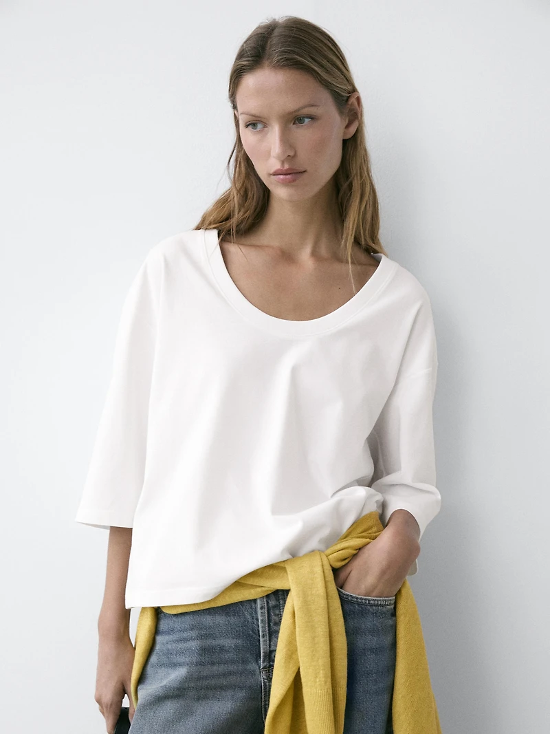 100% cotton scoop neck T-shirt
