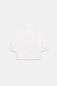 BLOUSE ROMANTIQUE AVEC DENTELLE
