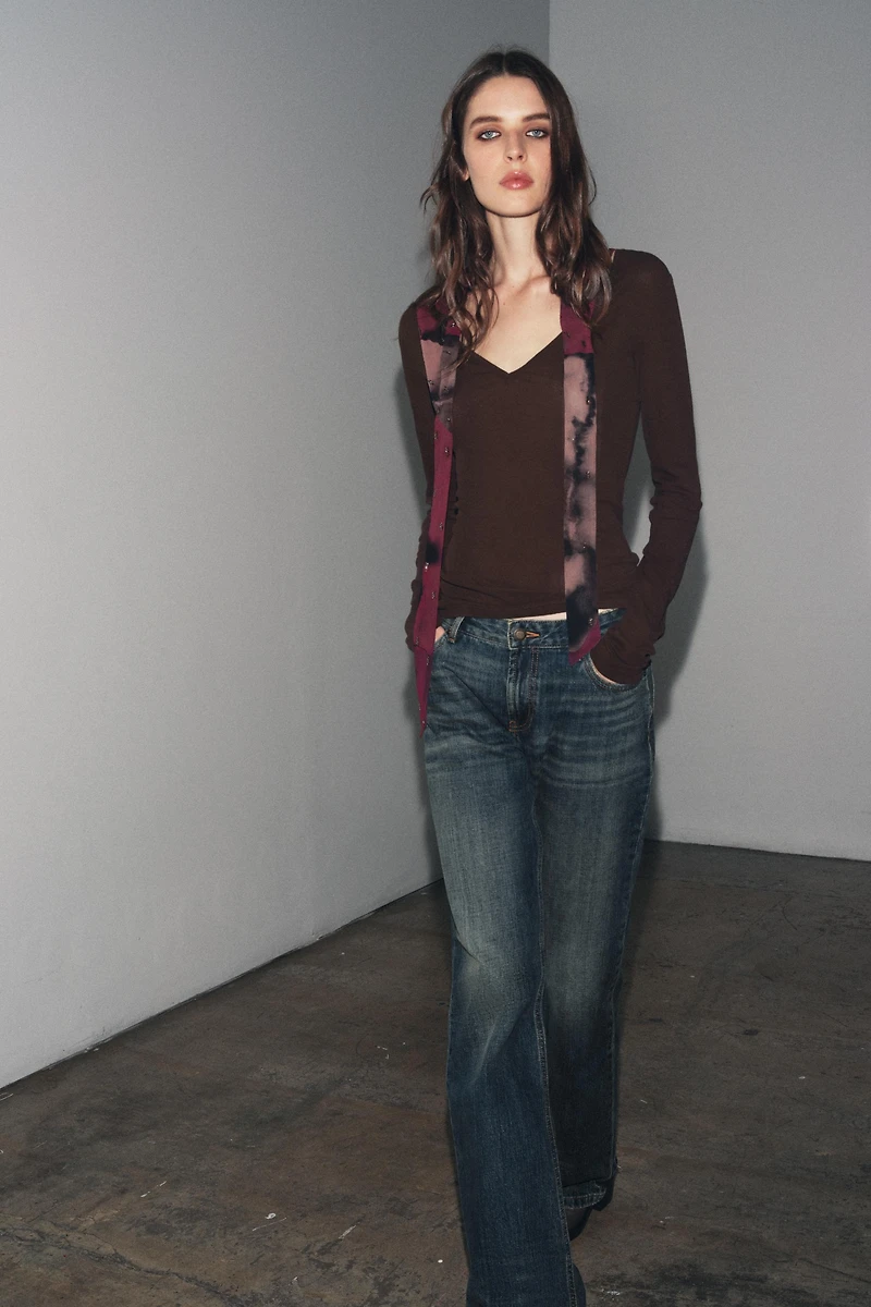 V-NECK T-SHIRT
