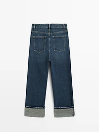 Low-waist straight-leg jeans with turn-up