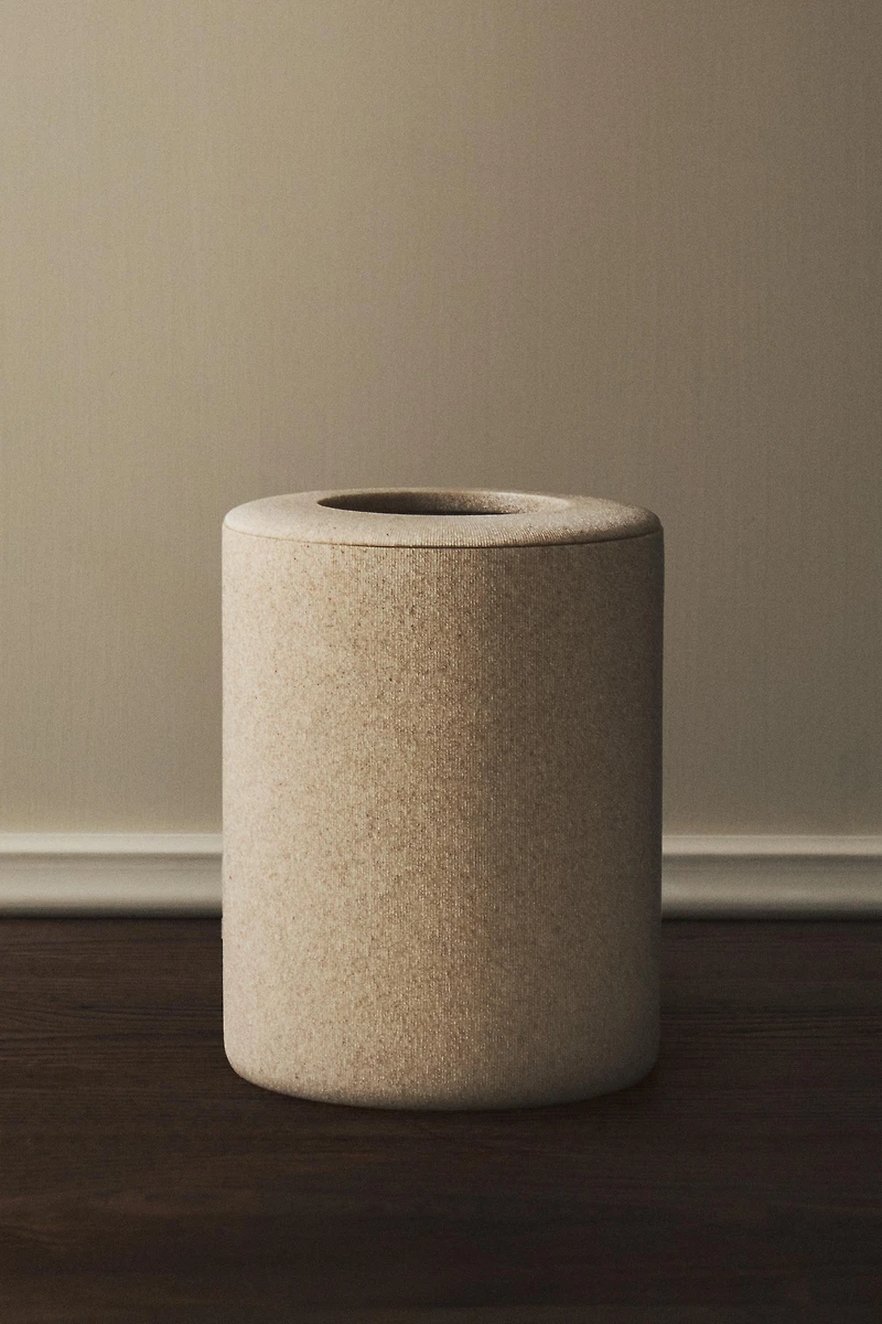 RESIN BATHROOM TRASH CAN