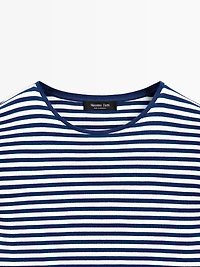 T-shirt à manches longues rayé avec détail contrastant